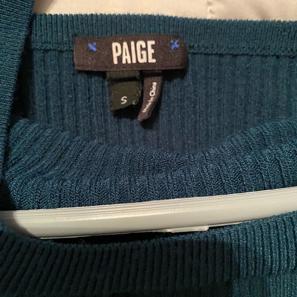 Paige Ribbed Cut Out Pullover. Small - Picture 3 of 4